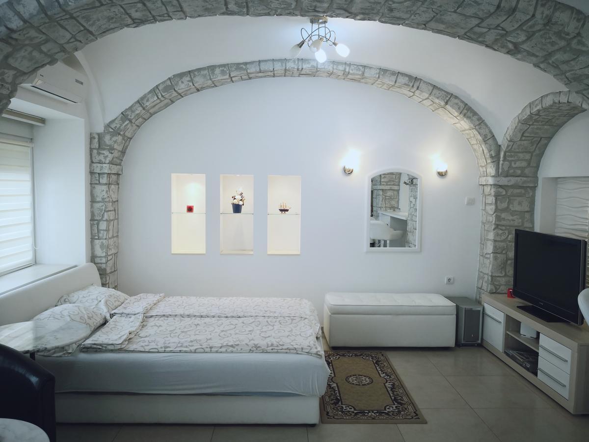 Apartment Zemun Old Town Center Belgrado Exterior foto