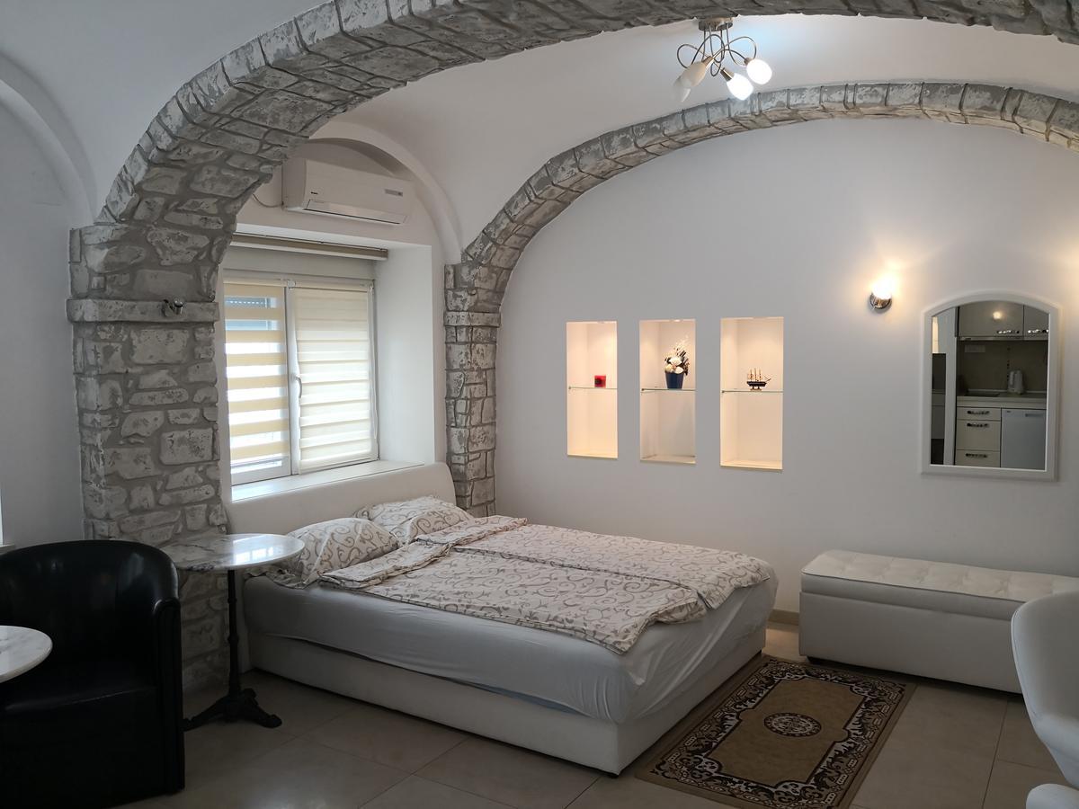 Apartment Zemun Old Town Center Belgrado Exterior foto